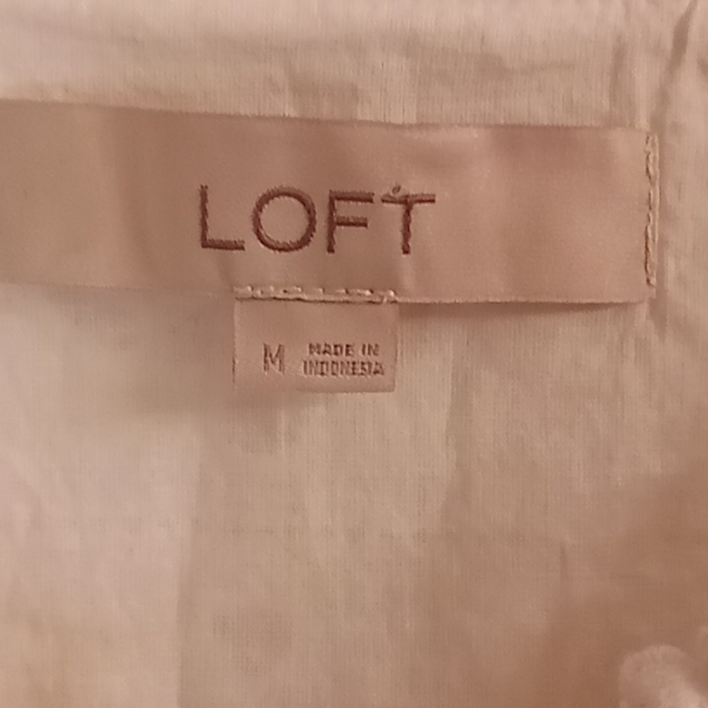 NEW LOFT Vneck Sleeveless Floral Eyelet Size M White B4 X P - Picture 9 of 10